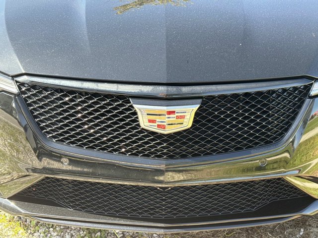 Used 2022 Cadillac CT4 V RWD image 8