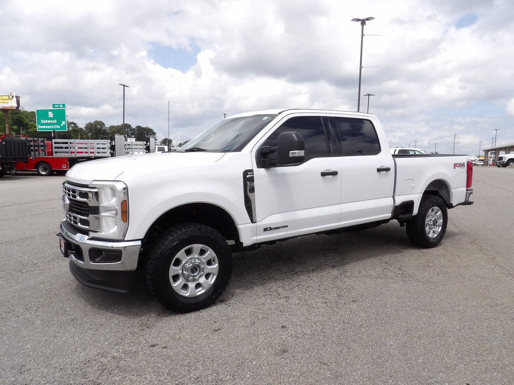 Used 2024 Ford F250 XLT w/ FX4 Off-Road Package AWD/4WD image 3