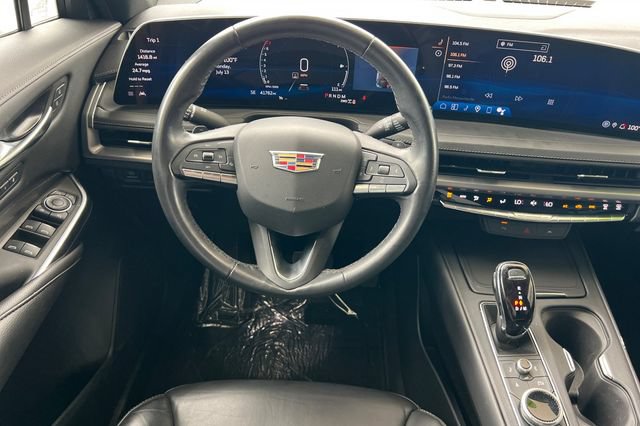 Used 2024 Cadillac XT4 Premium Luxury AWD/4WD image 17