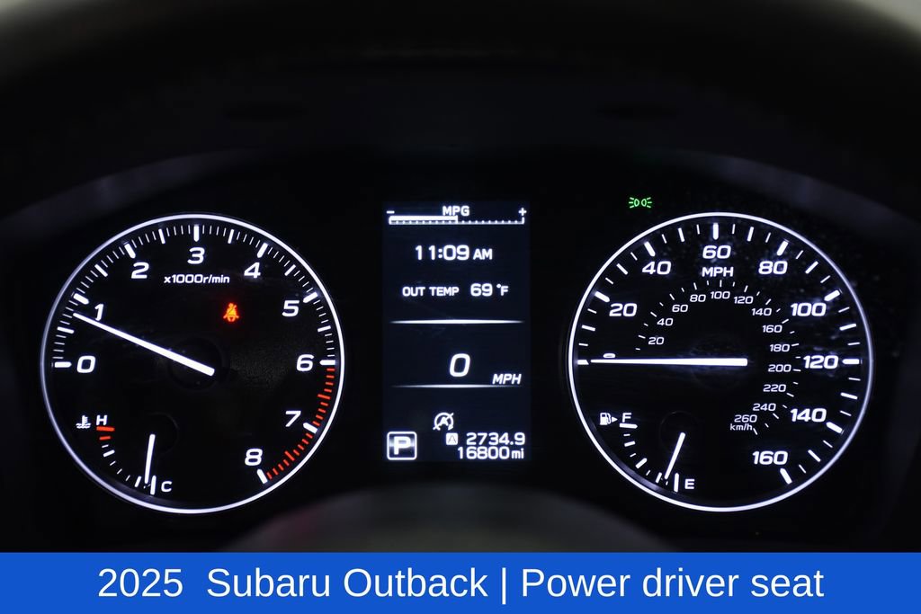 Used 2025 Subaru Outback Premium AWD/4WD image 11