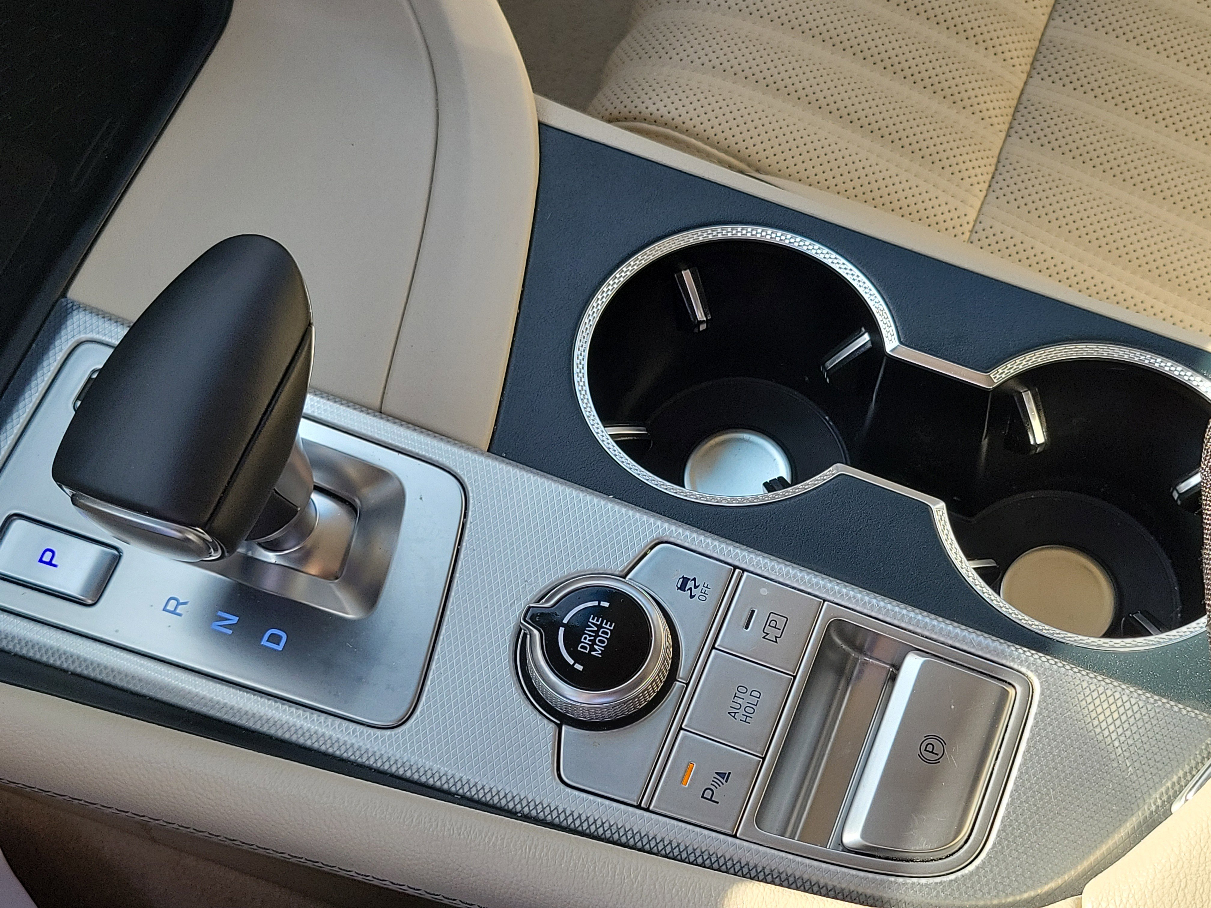 Certified 2026 Genesis G70 2.5T Prestige RWD image 16