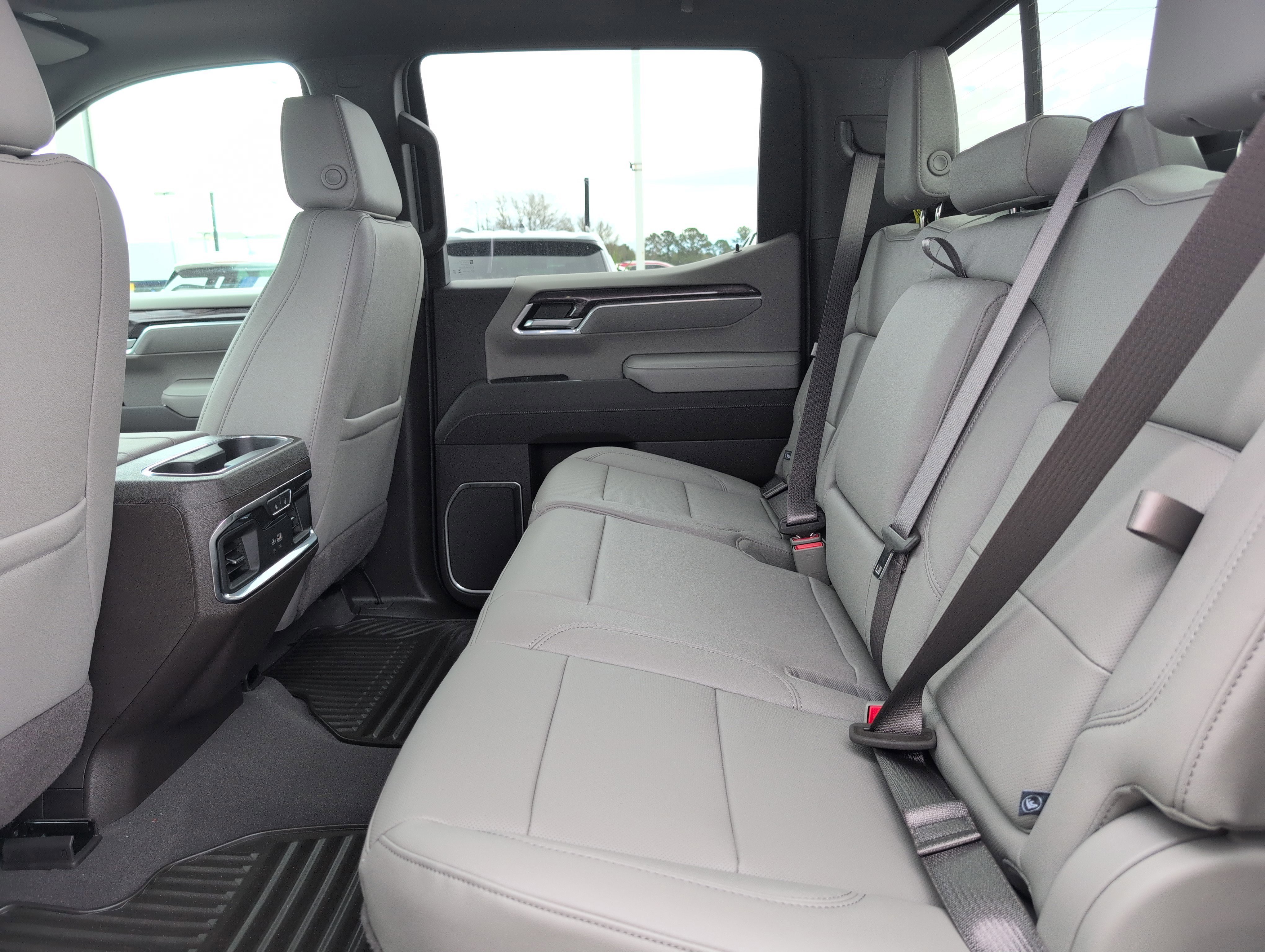 New 2026 Chevrolet Silverado 1500 LTZ w/ LTZ Premium Package AWD/4WD image 31