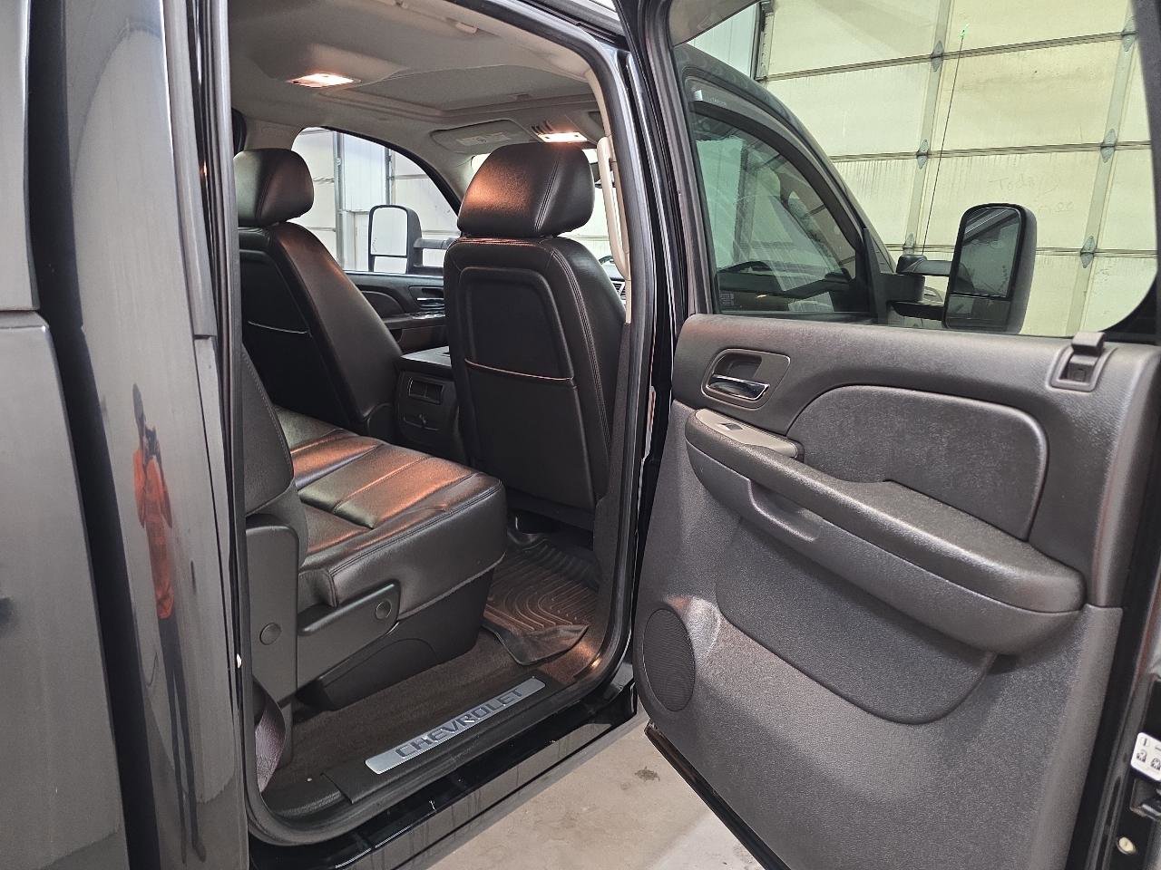 Used 2013 Chevrolet Silverado 2500 LTZ w/ LTZ Plus Package image 40