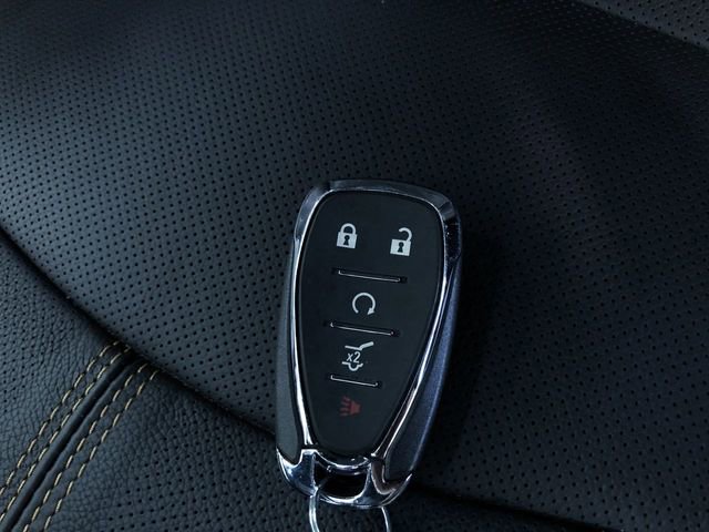 Used 2023 Chevrolet Equinox Premier AWD/4WD image 32