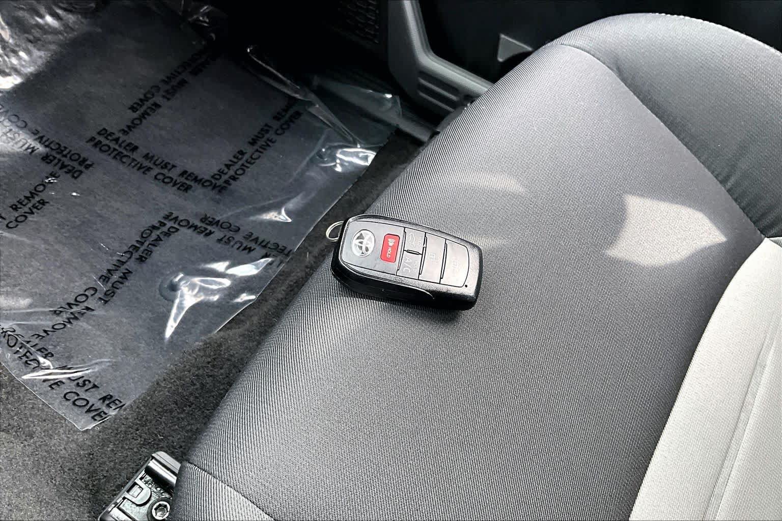 Used 2024 Toyota Tacoma TRD Sport AWD/4WD image 14
