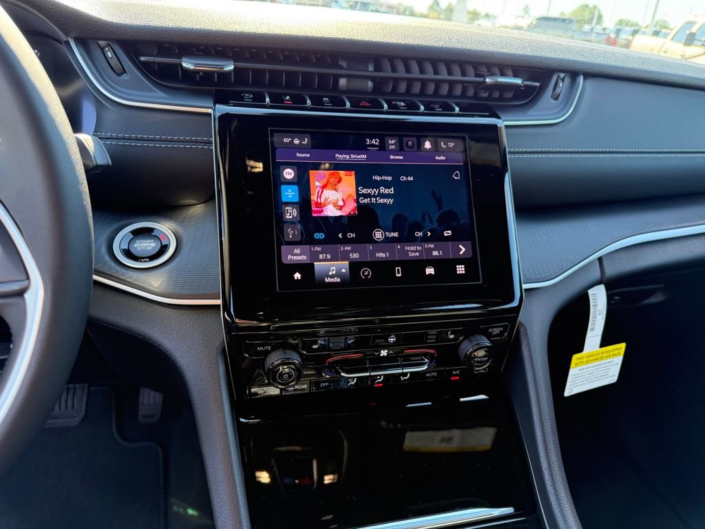New 2025 Jeep Grand Cherokee Laredo RWD image 17