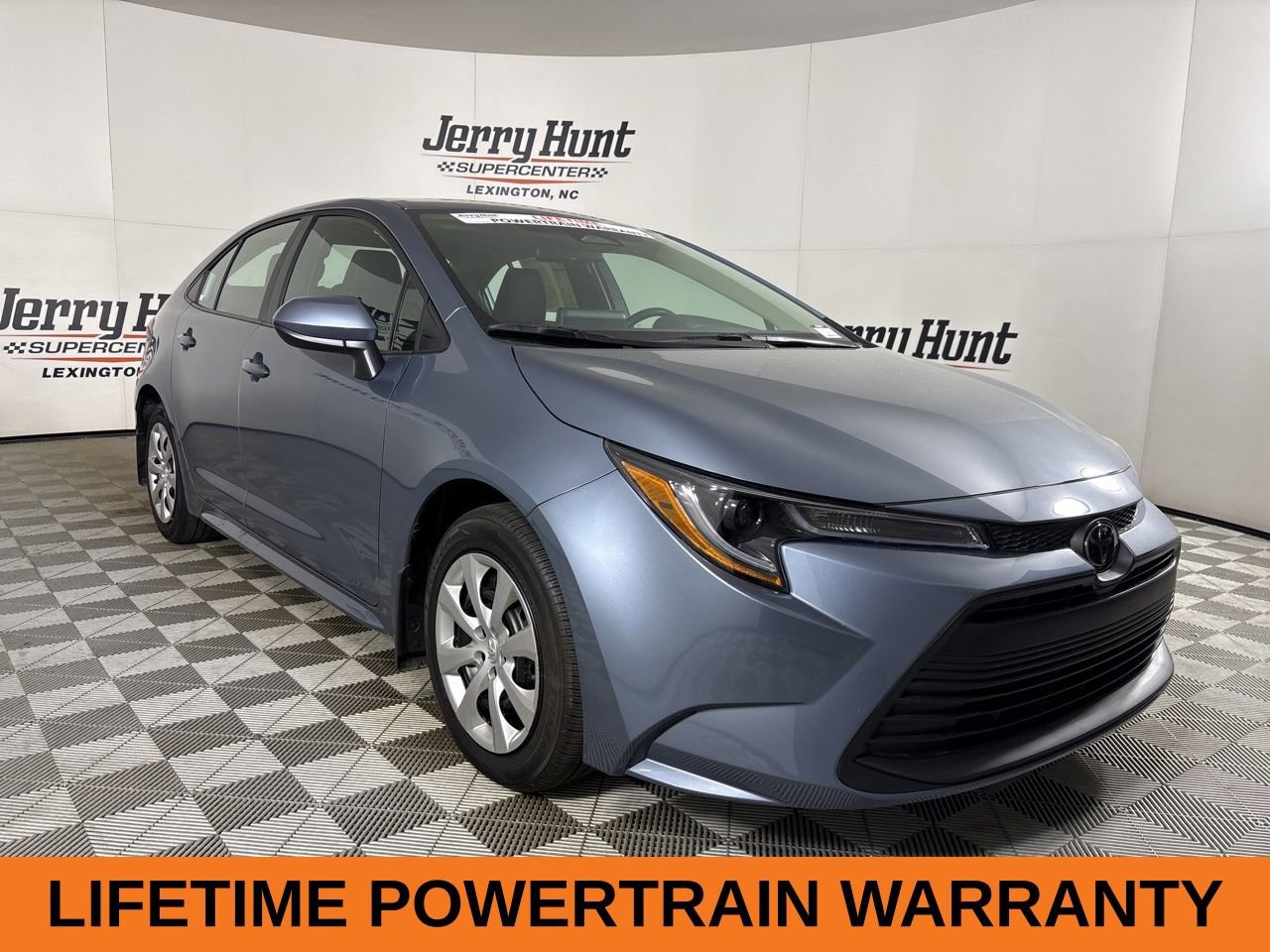 Used 2026 Toyota Corolla LE image 4