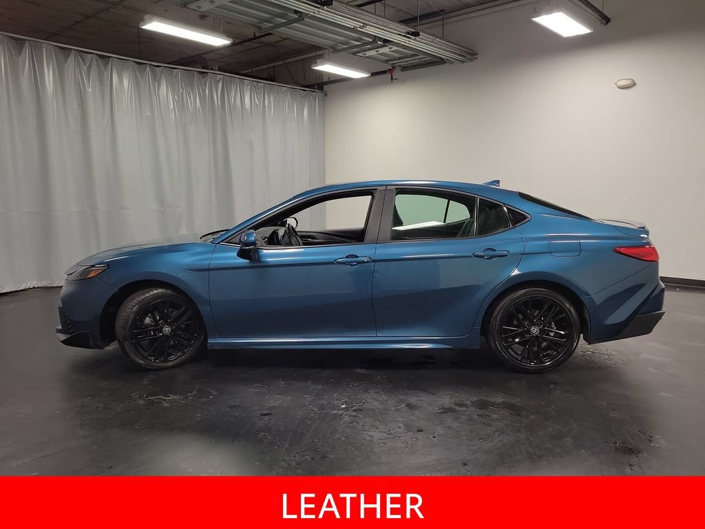 Used 2026 Toyota Camry SE w/ Convenience Package FWD image 5