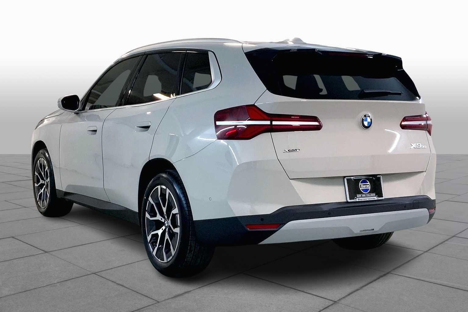 Used 2025 BMW X3 xDrive30i w/ Premium Package AWD/4WD image 12