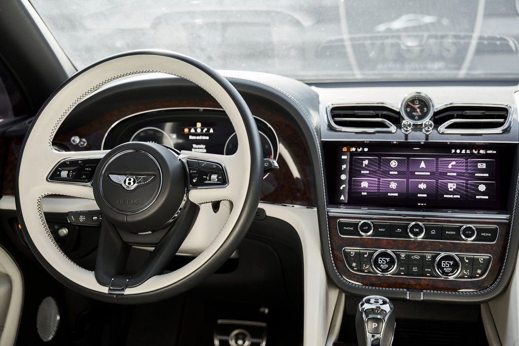 Used 2023 Bentley Bentayga Extended Wheelbase image 55