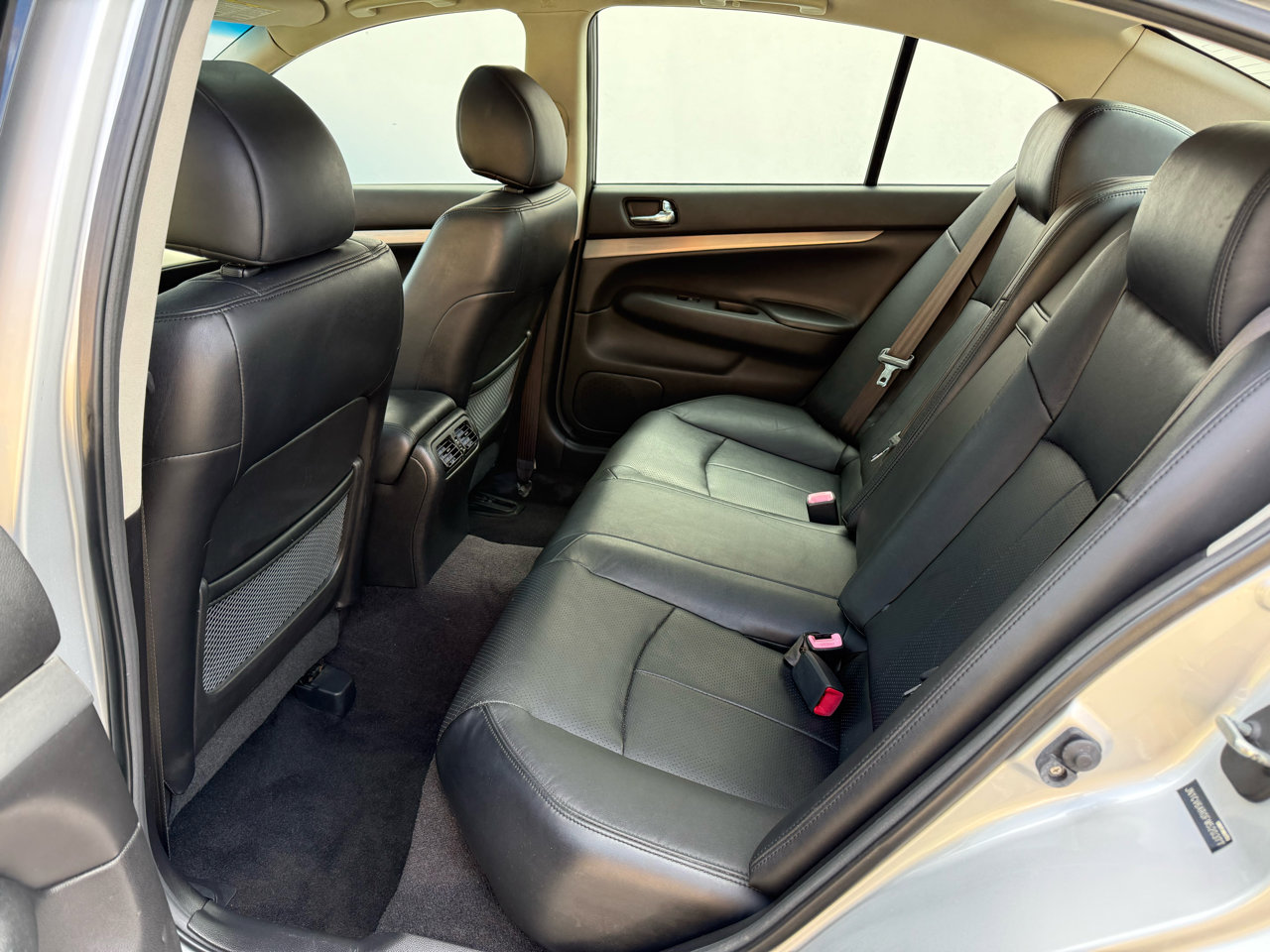 Used 2015 INFINITI Q40 AWD w/ Moonroof Package image 26