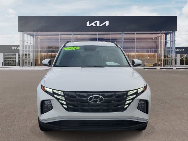 Used 2024 Hyundai Tucson SEL FWD image 2