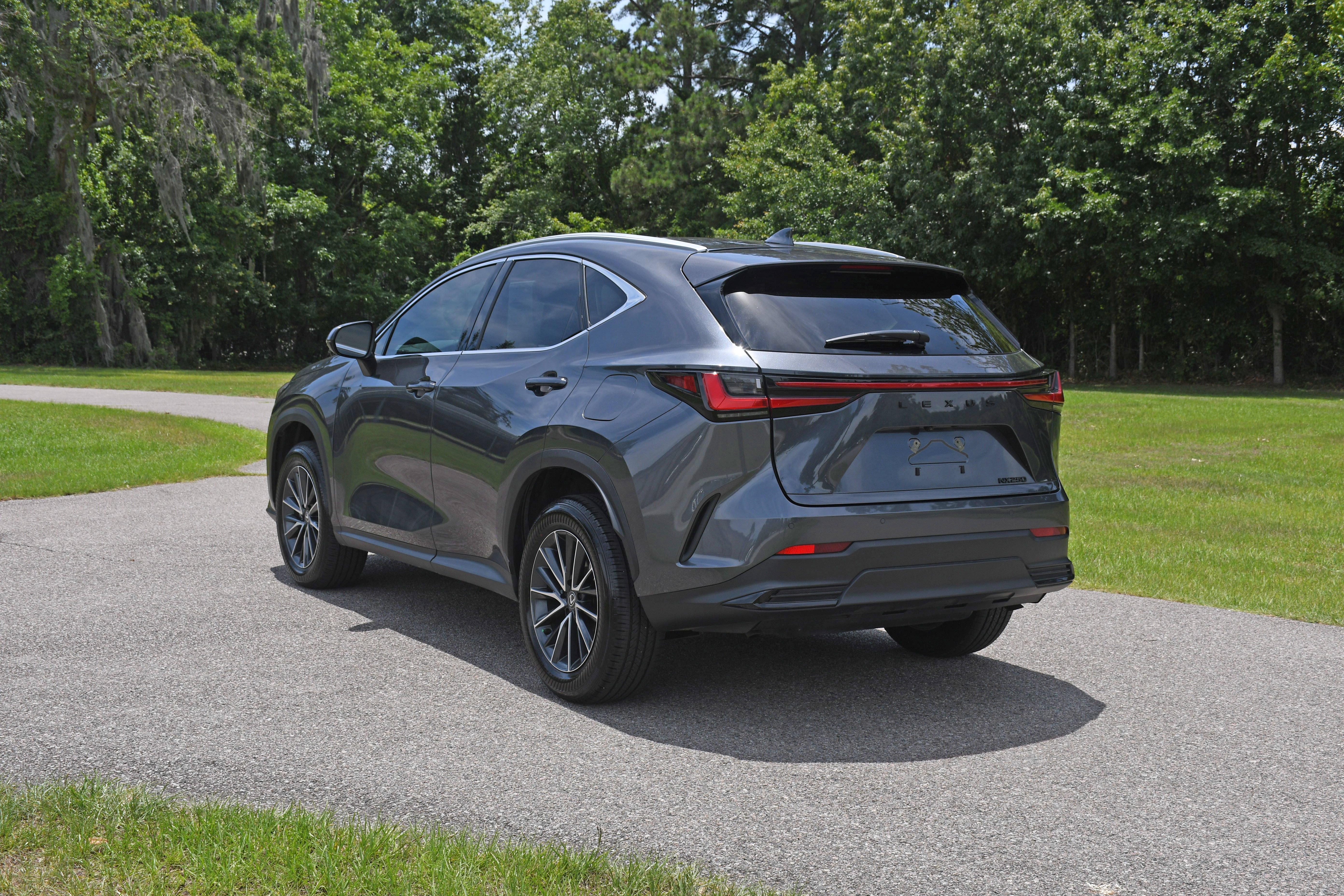 Used 2025 Lexus NX 250 FWD w/ Premium Package image 3