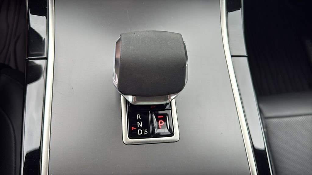 Used 2024 Land Rover Range Rover Velar Dynamic SE image 31