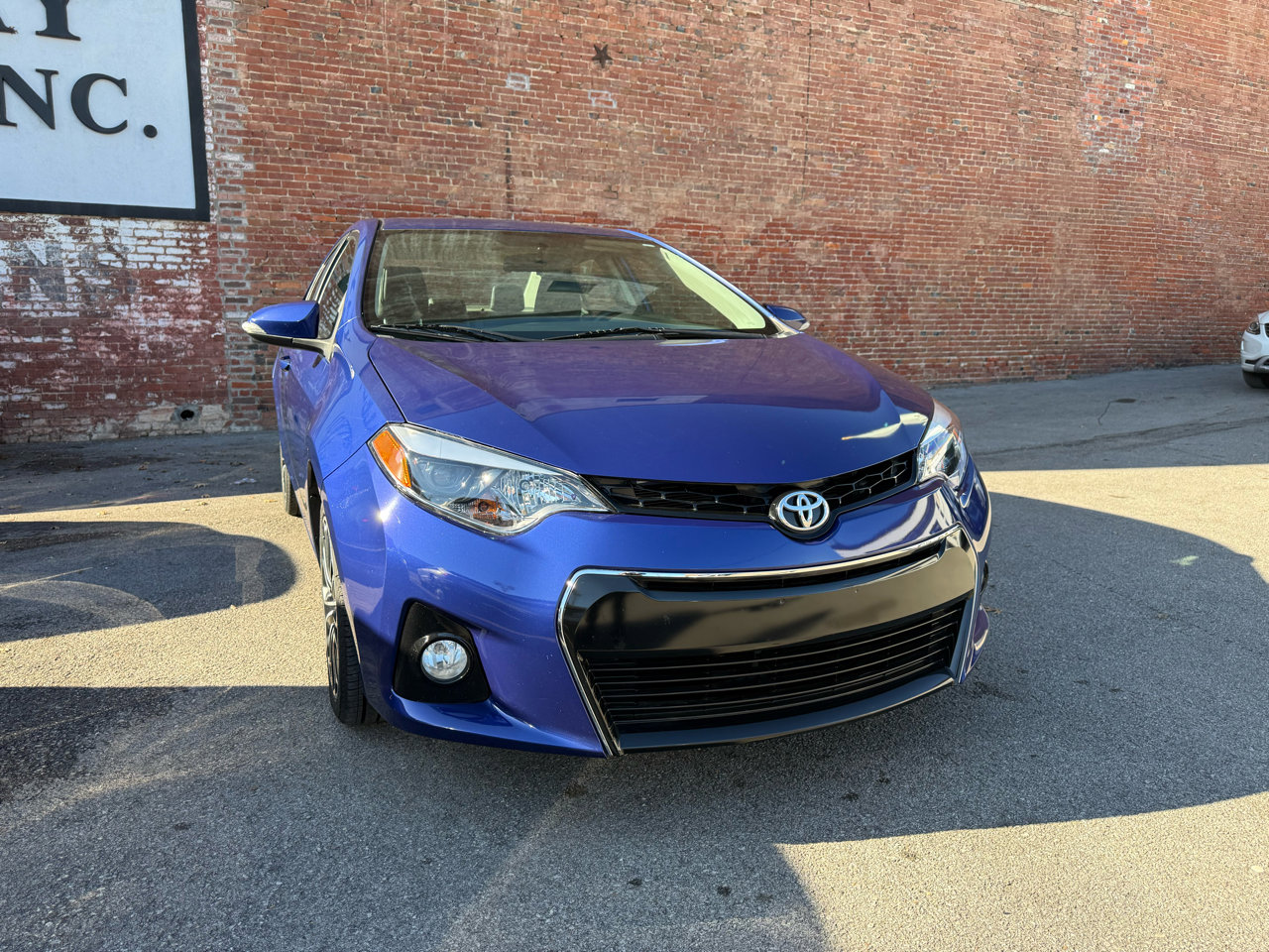 Used 2016 Toyota Corolla S Premium image 2