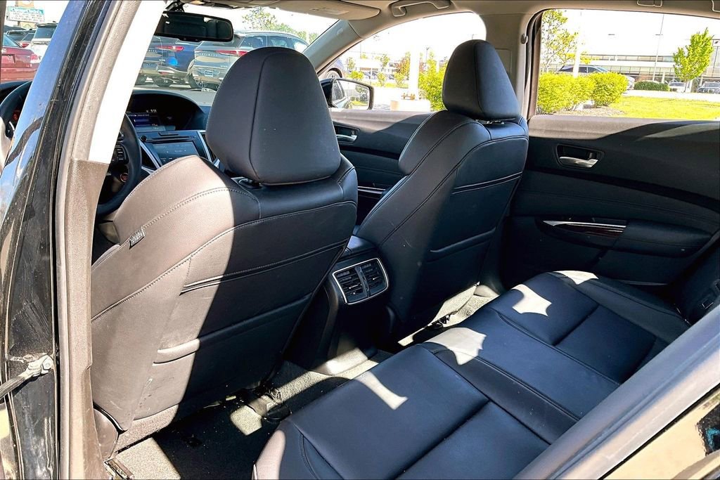 Used 2016 Acura TLX FWD image 28