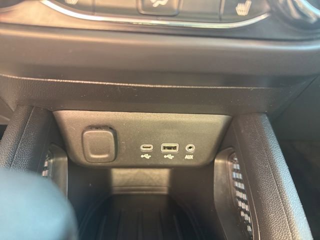 Used 2023 Chevrolet TrailBlazer LT w/ Convenience Package image 26