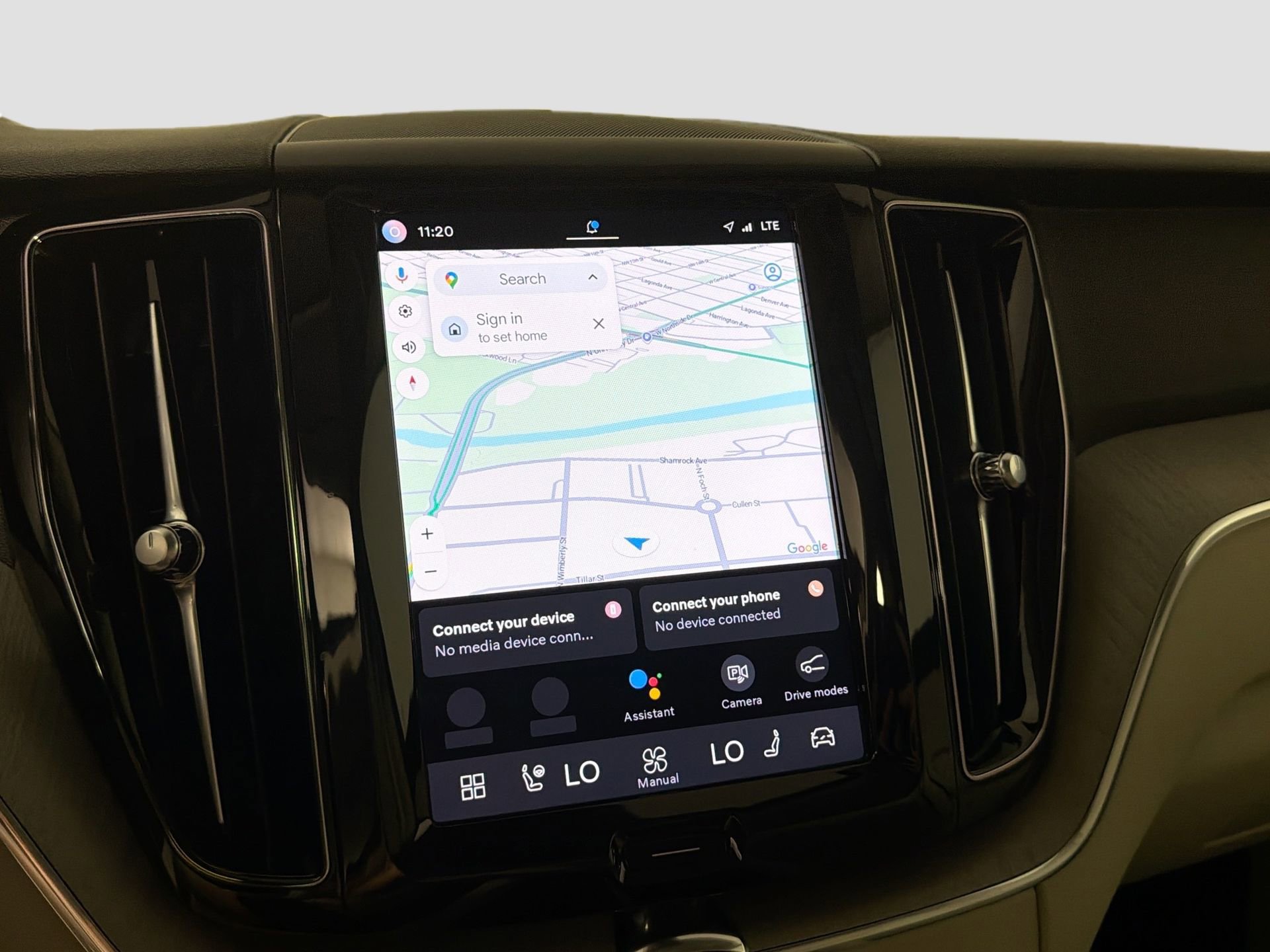 Certified 2024 Volvo XC60 B5 Plus w/ Protection Package Premier AWD/4WD image 13