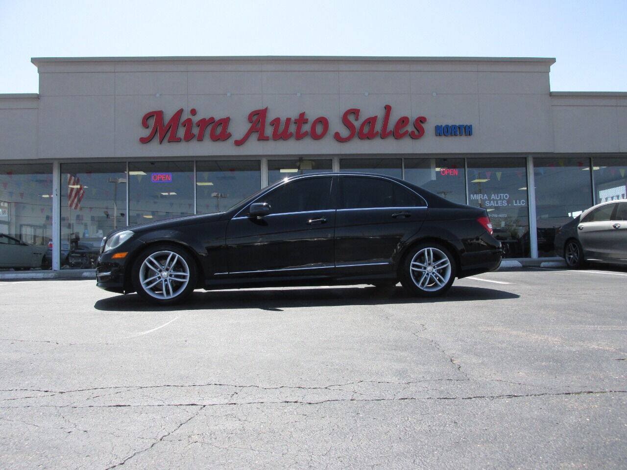 Used 2012 Mercedes-Benz C 300 4MATIC Sedan image 1