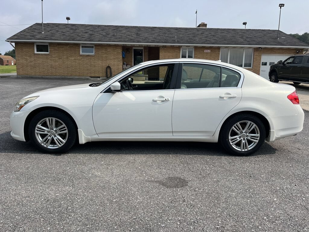 Used 2013 INFINITI G37 x Sedan w/ Premium Pkg AWD/4WD image 6