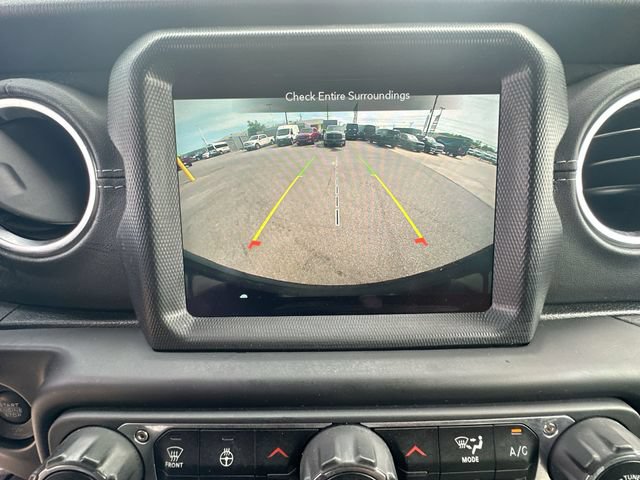 Used 2021 Jeep Wrangler Unlimited Sahara w/ Cold Weather Group AWD/4WD image 19