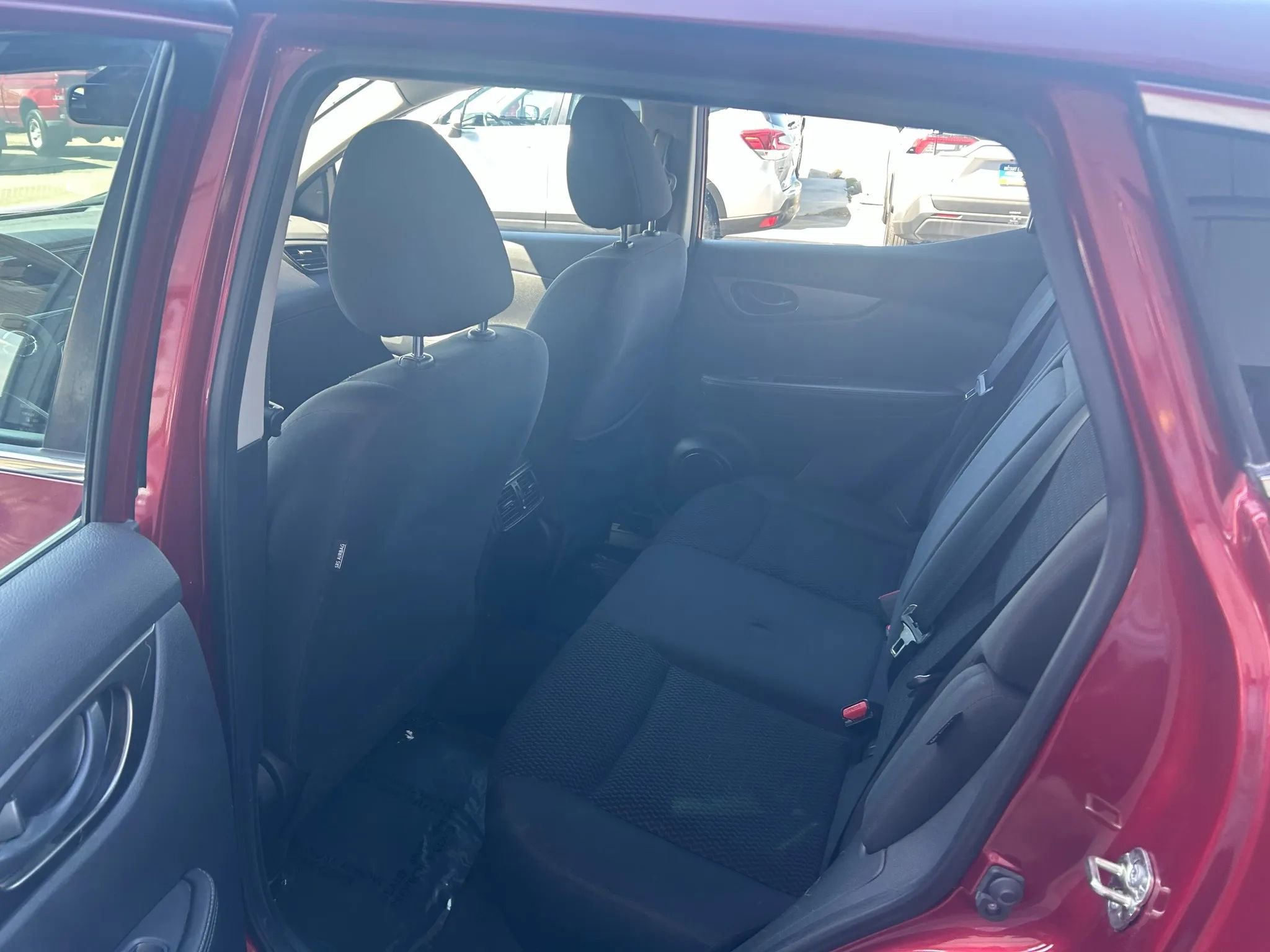 Used 2021 Nissan Rogue Sport S image 14