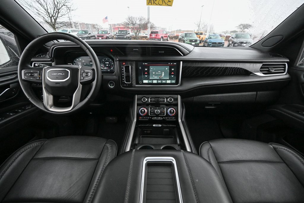 Used 2023 GMC Yukon XL Denali image 29