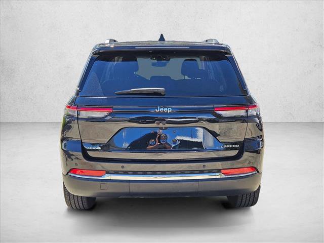 Used 2023 Jeep Grand Cherokee Laredo image 7