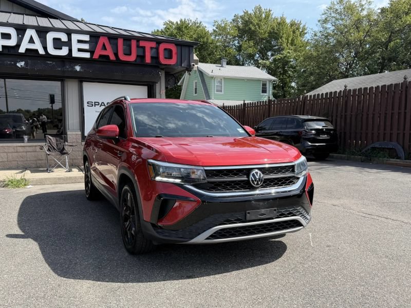 Used 2022 Volkswagen Taos SE AWD/4WD image 4