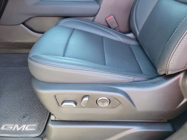 Used 2021 GMC Yukon XL Denali image 14