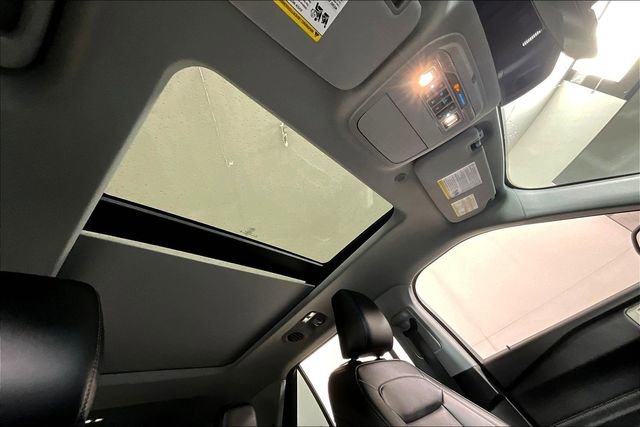 Used 2023 Ford Explorer XLT w/ Equipment Group 202A image 22