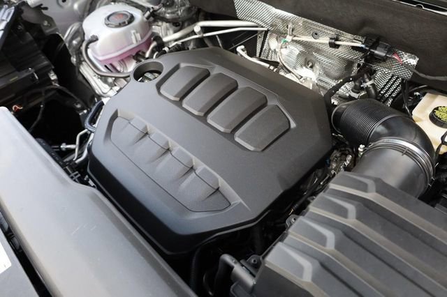 New 2026 Volkswagen Atlas Cross Sport SE image 28