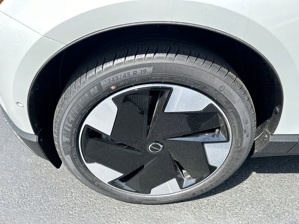 New 2026 Volvo EX30 Ultra w/ Climate Package image 8