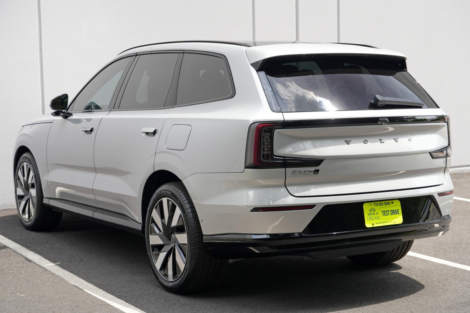 Used 2025 Volvo EX90 Ultra AWD/4WD image 49