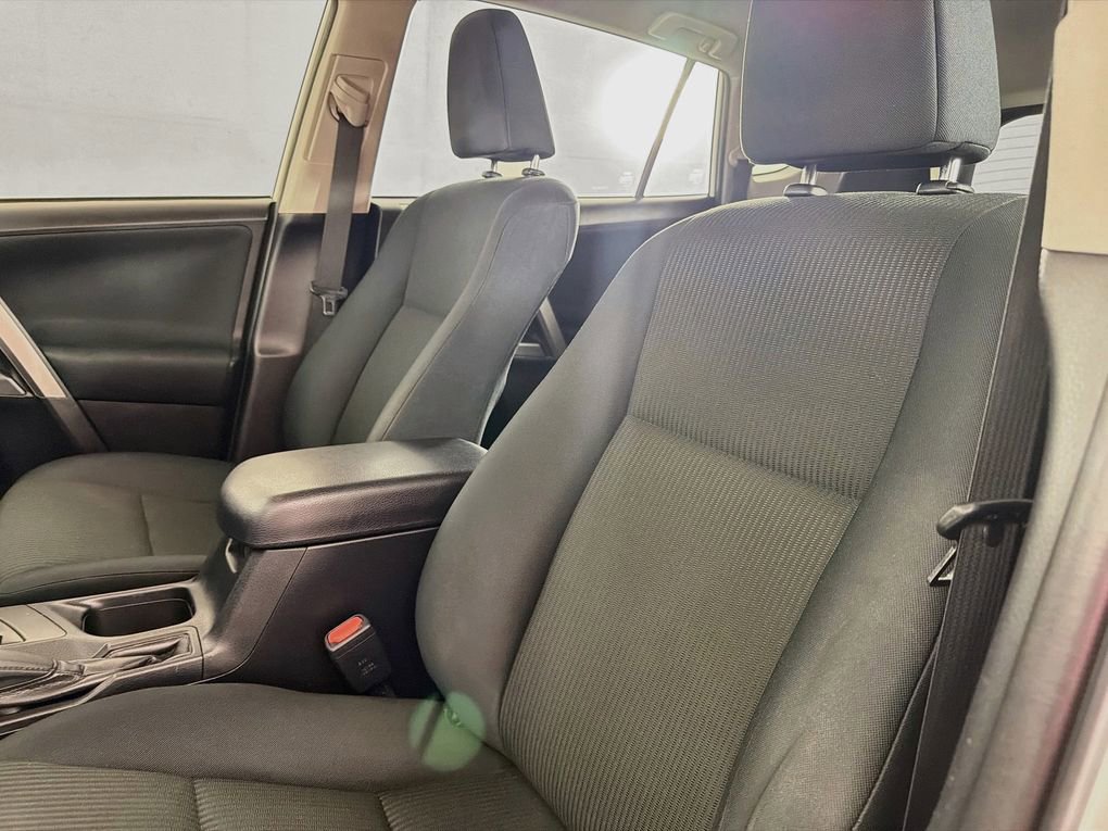 Used 2016 Toyota RAV4 LE FWD image 35