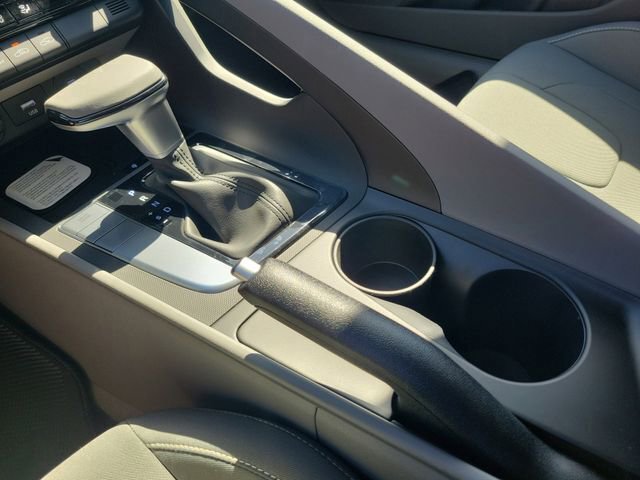 New 2026 Hyundai Elantra Sport FWD image 16