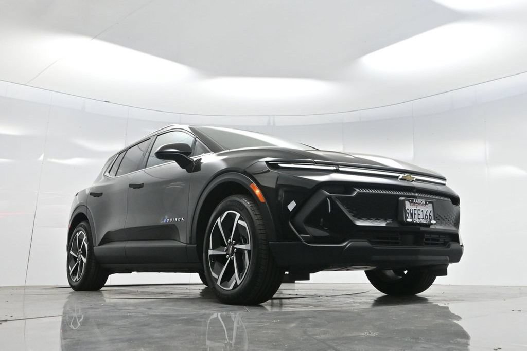 Used 2026 Chevrolet Equinox EV LT FWD image 59