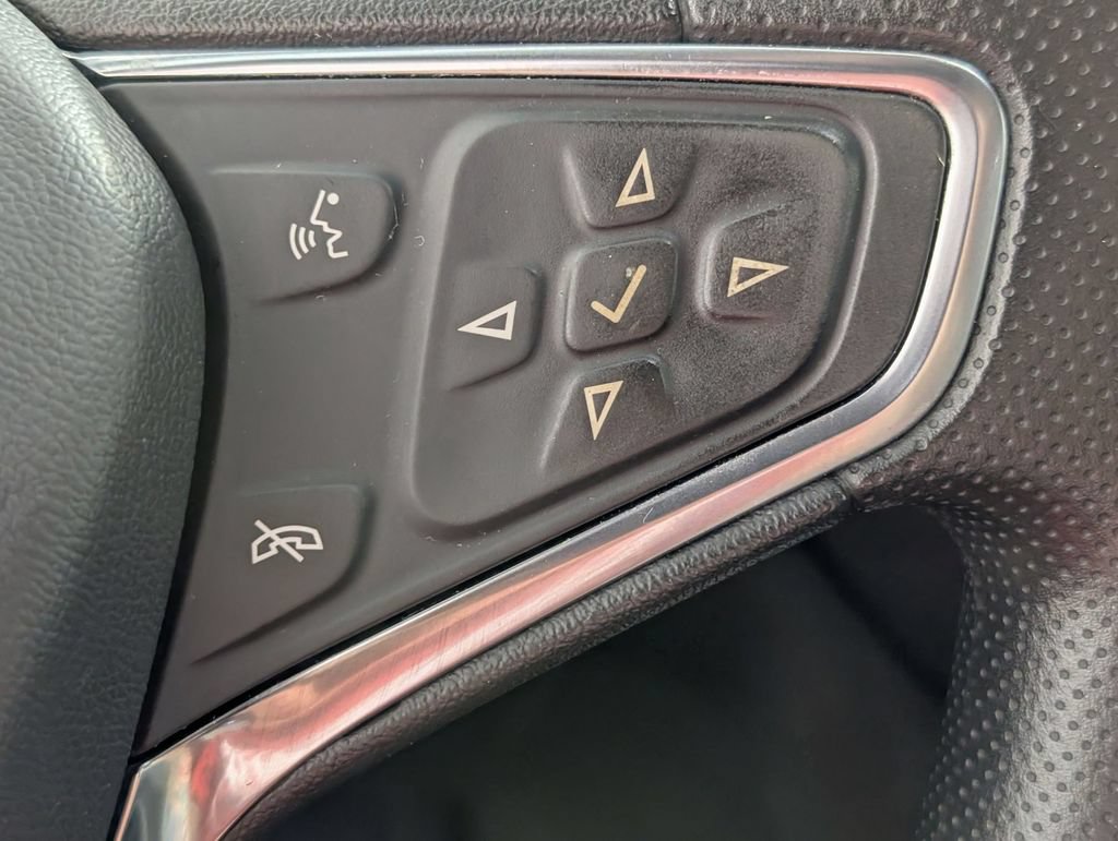 Used 2023 Chevrolet Equinox LT w/ LPO, Floor Liner Package AWD/4WD image 17