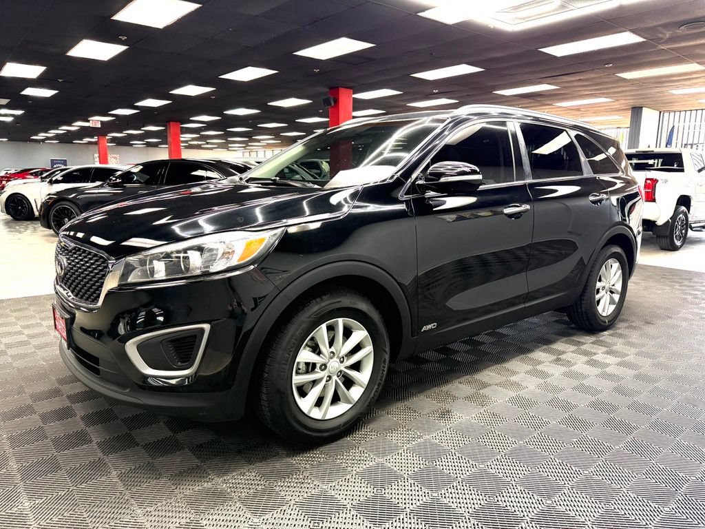 Used 2017 Kia Sorento AWD image 8