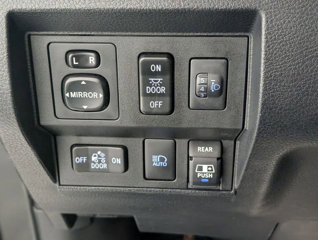 Used 2018 Toyota Tundra Limited w/ Limited Premium Package image 14