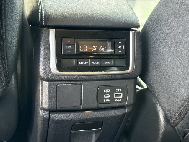 Used 2024 Subaru Ascent Onyx Edition AWD/4WD image 11