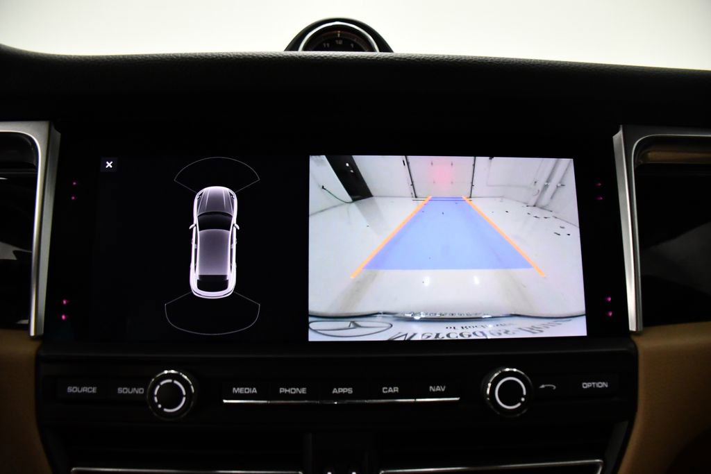 Used 2021 Porsche Macan image 14