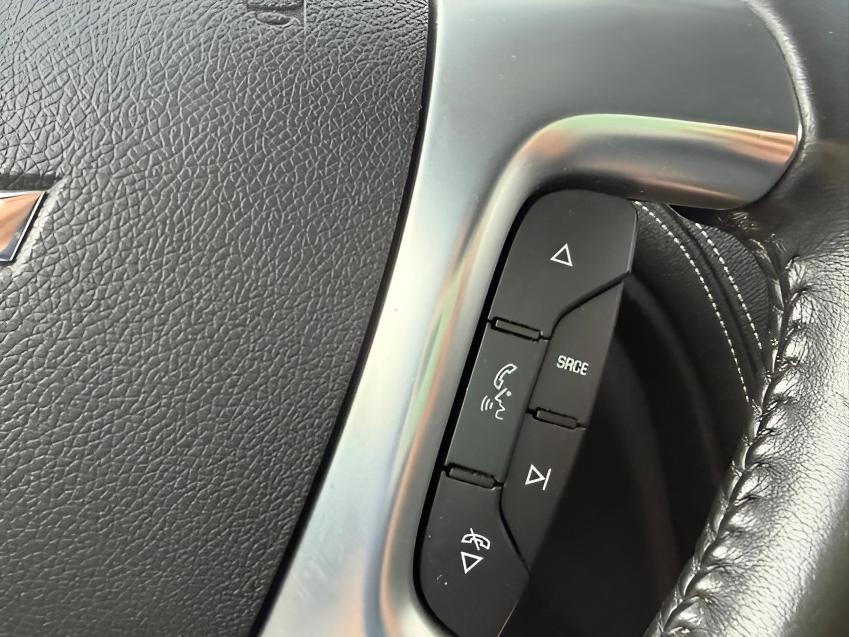 Used 2017 Chevrolet Traverse LT w/ Style and Technology Package FWD image 14