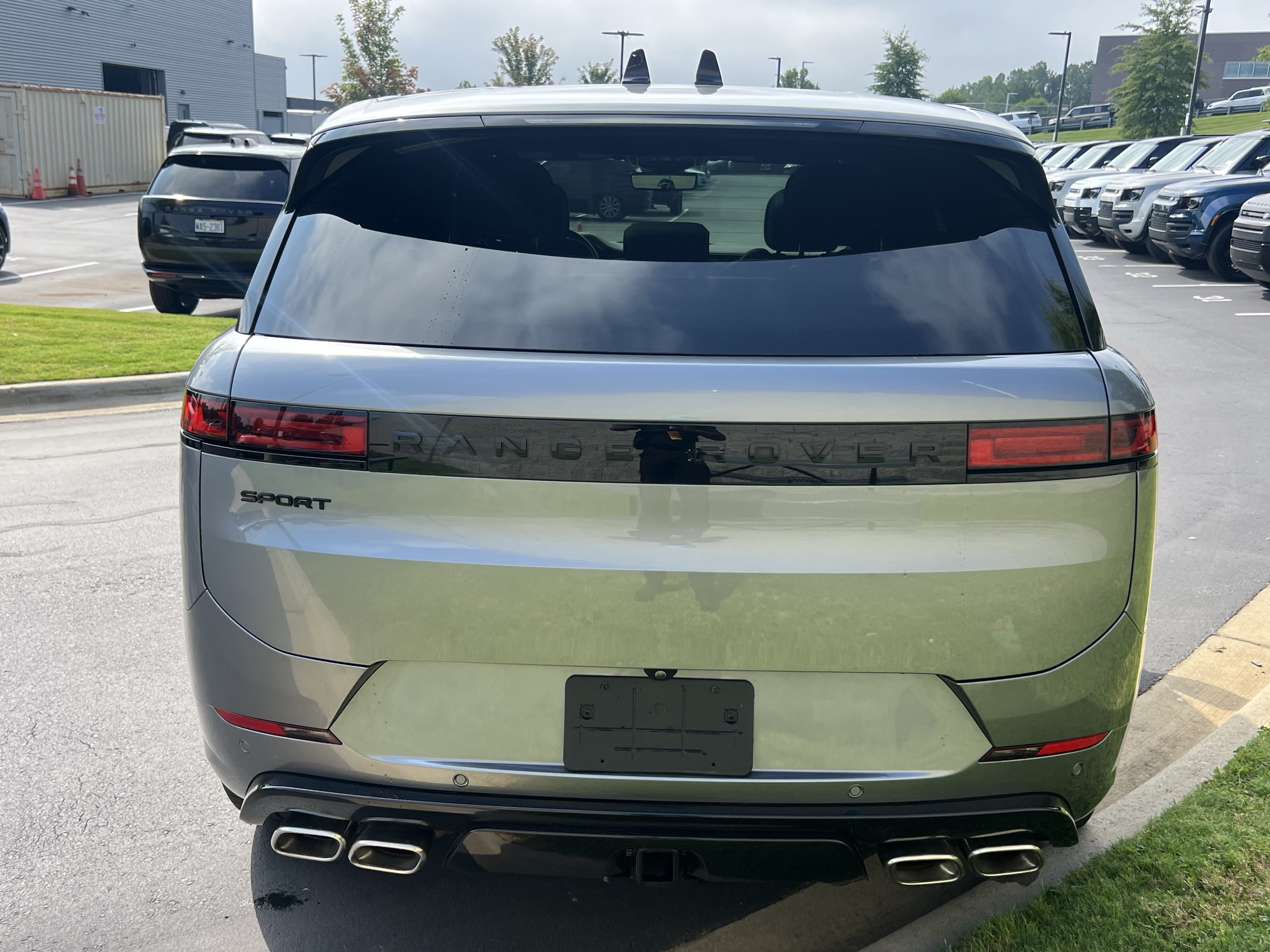 Certified 2025 Land Rover Range Rover Sport Dynamic SE AWD/4WD image 6