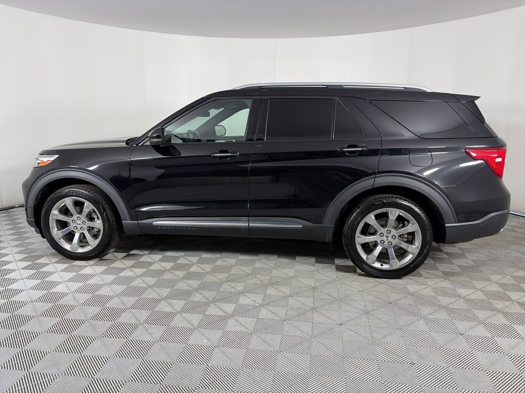 Certified 2020 Ford Explorer Platinum w/ Premium Technology Package AWD/4WD image 4