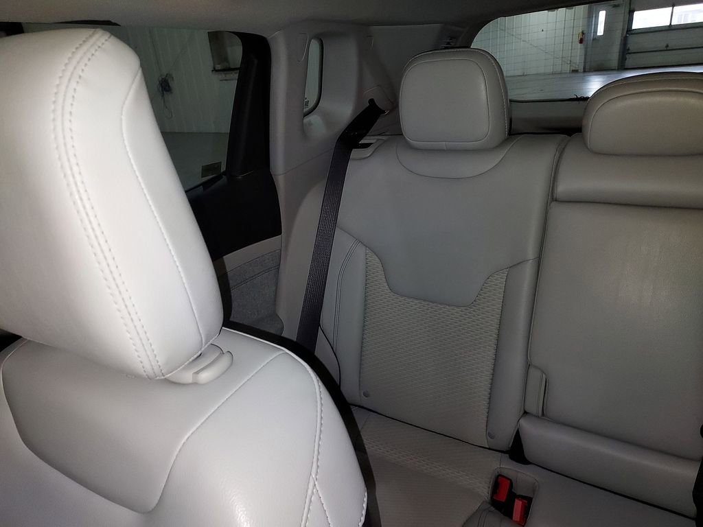 Used 2022 Jeep Compass Latitude image 12