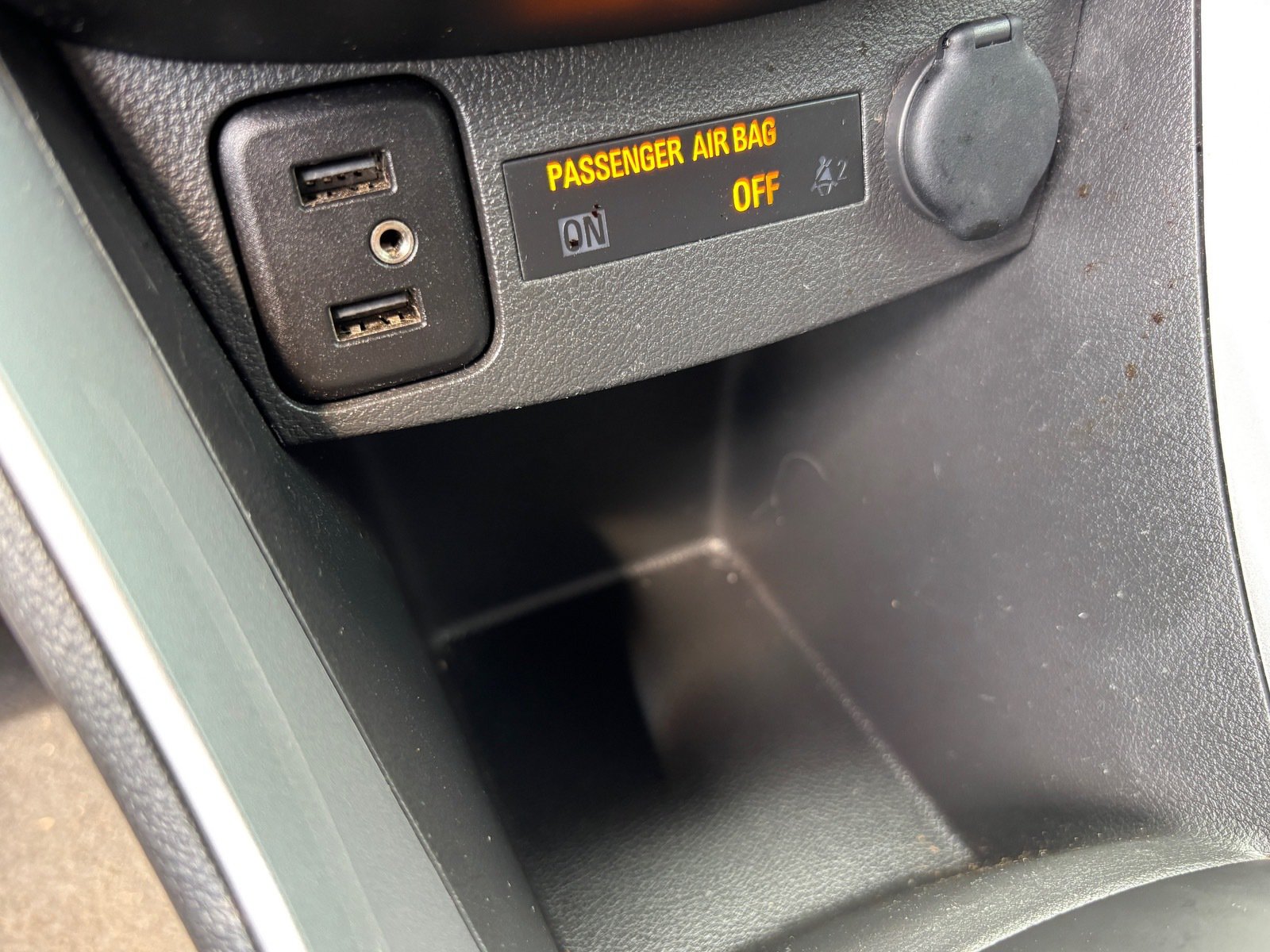 Used 2022 Chevrolet Trax LT w/ LT Convenience Package FWD image 15