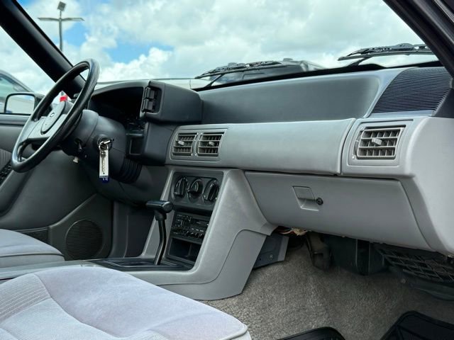 Used 1988 Ford Mustang LX image 23