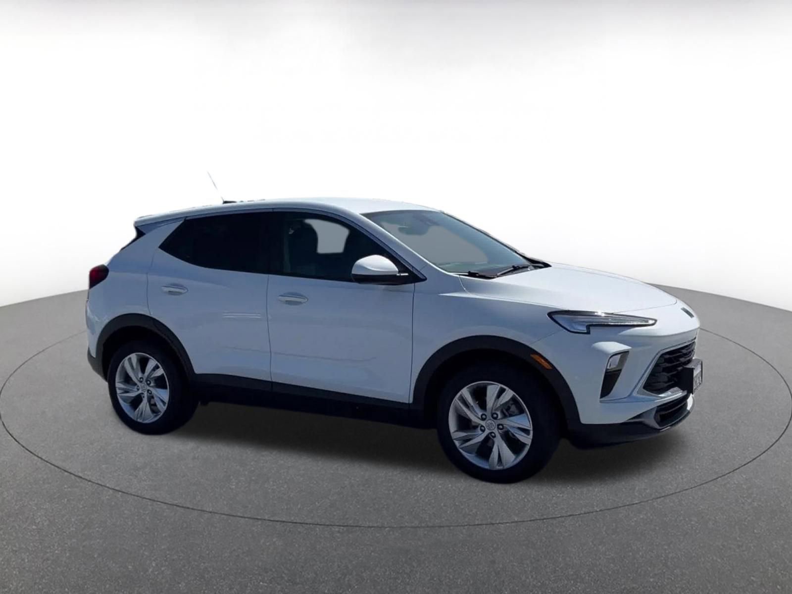 Used 2025 Buick Encore GX Preferred FWD image 2
