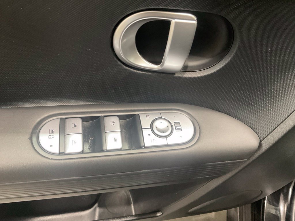 Used 2024 Hyundai Ioniq 5 SEL AWD/4WD image 7